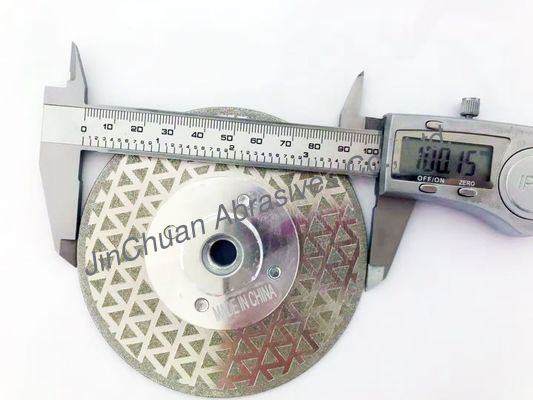 Το αστέρι διέστιξε την ηλεκτρολυτική λεπίδα διαμαντιών